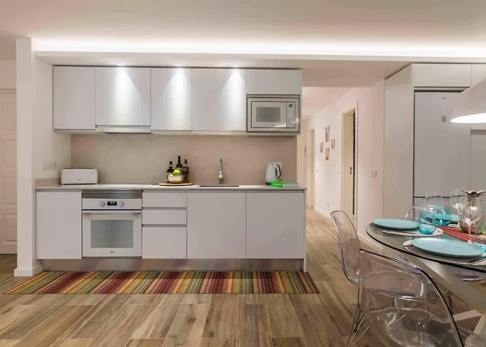 Downtown 3-bedroom Luxury *