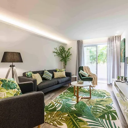 Downtown 3-bedroom Luxury