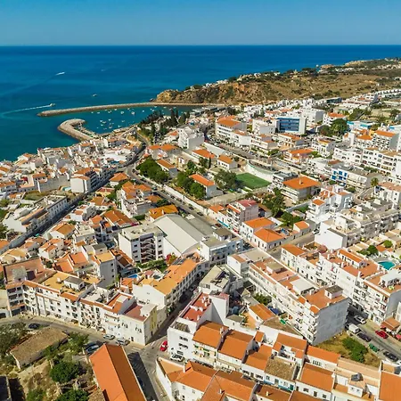 Lägenhet Downtown 3-bedroom Luxury Albufeira